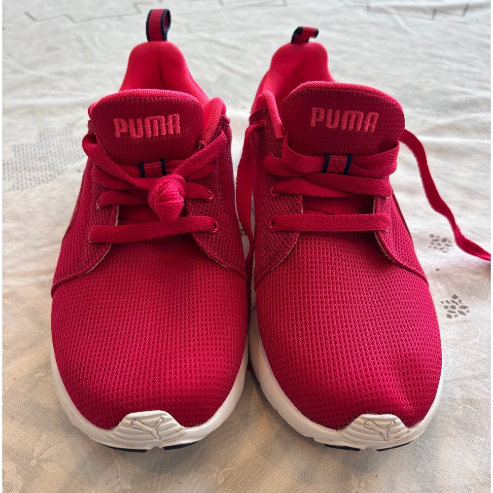 Puma Pink Lace Up Athletic Shoes Sneakers Women's‎ Size 7, euro 37.5, UK 4.5